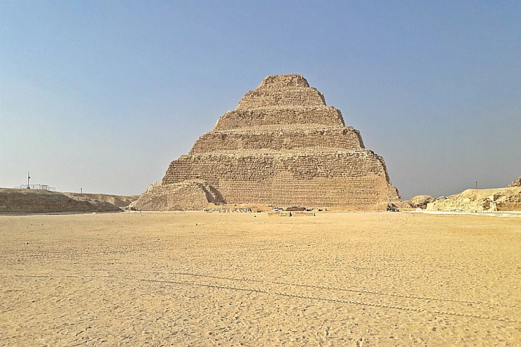 A l'intérieur de la pyramide à degrés | Pyramide de Djoser